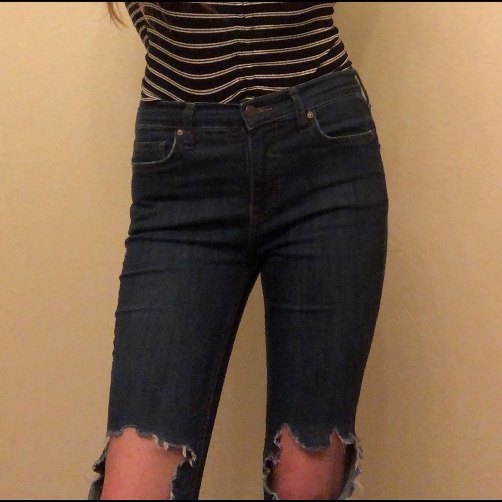 Free People, Dark Wash, Ripped Knee Jeans, Size 26